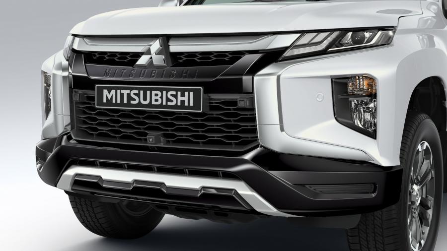 Детали экстерьера Mitsubishi Triton Double Cab Accessorized 2018 года  (TH) (фото 2 из 2)